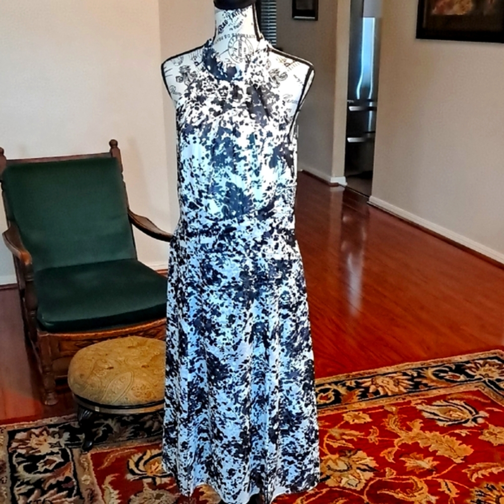 WHBM Elegant Black and White Floral Dress Size 14